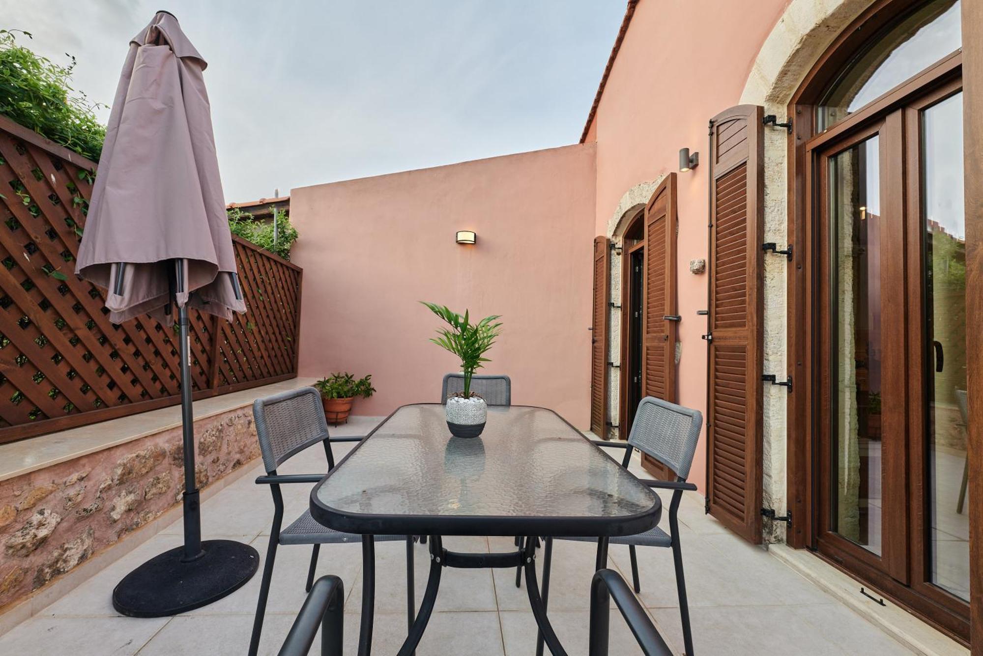 Stone Villa With Swimming Pool-Bbq! Melidhónion エクステリア 写真