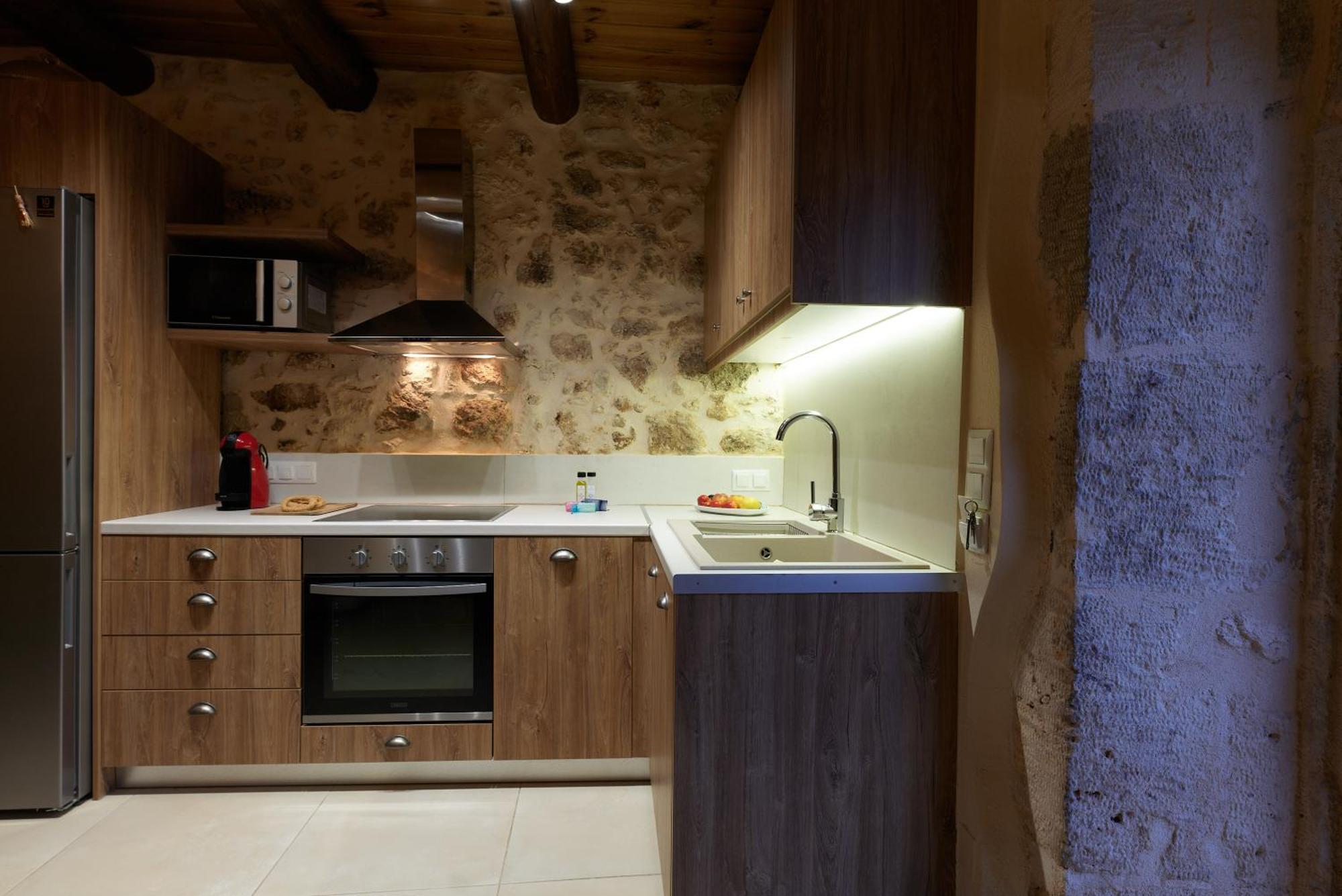 Stone Villa With Swimming Pool-Bbq! Melidhónion エクステリア 写真